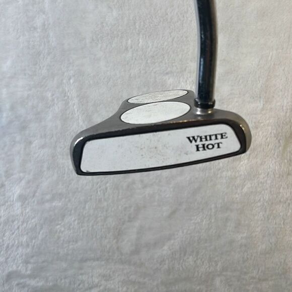 Odyssey White Hot‎ 2ball Lined 35 Inch Right handed Putter - Picture 2 of 11